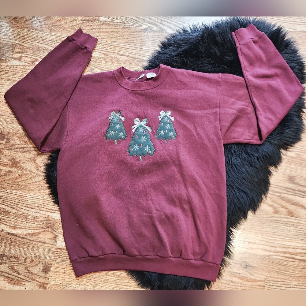 Vintage Burgundy with Green Christmas Trees Pullover Sweatshirt Size L
